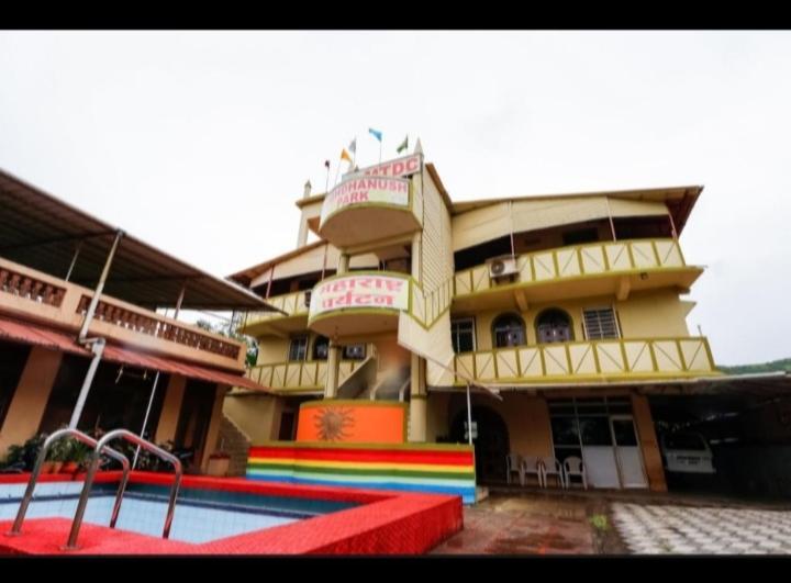 Mtdc Meghdhanush Park Hotel Игатпури Екстериор снимка